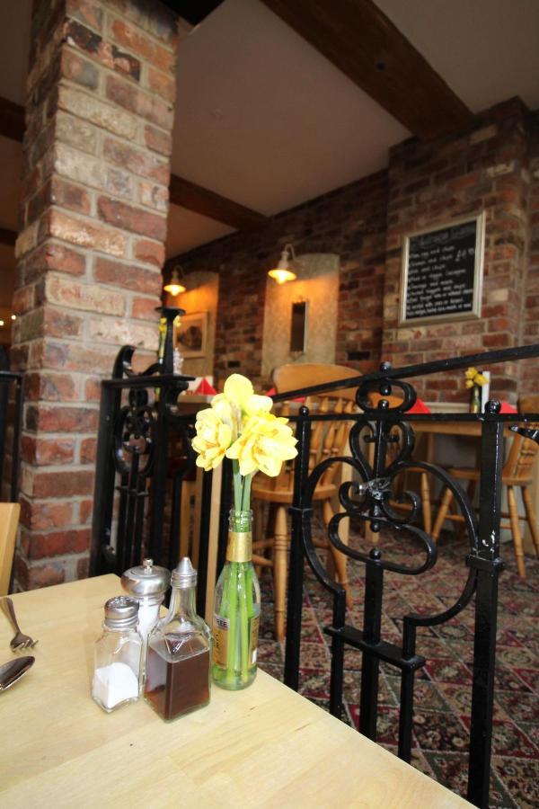 The Clothiers Arms Otel Stroud  Dış mekan fotoğraf